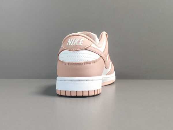 NIKE DUNK LOW ROSE WHISPER - Imagen 4