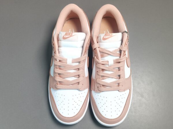 NIKE DUNK LOW ROSE WHISPER - Imagen 5