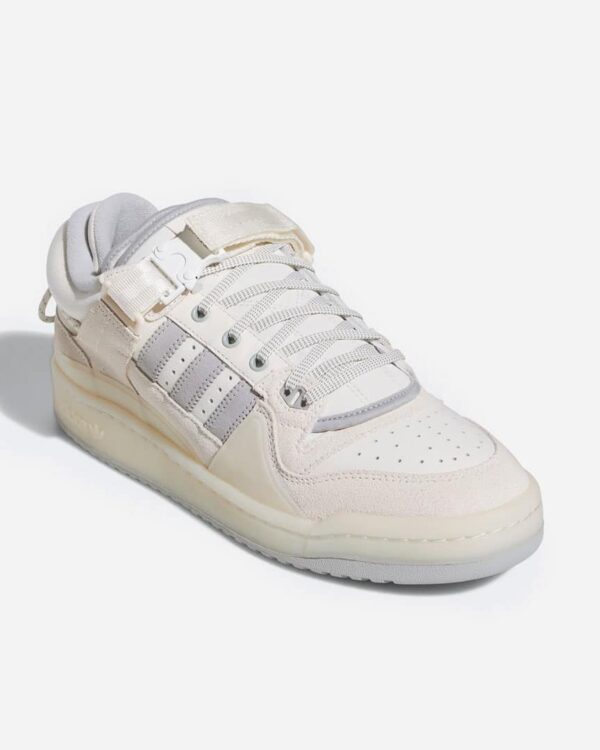 BAD BUNNY x FORUM BUCKLE LOW WHITE - Imagen 2