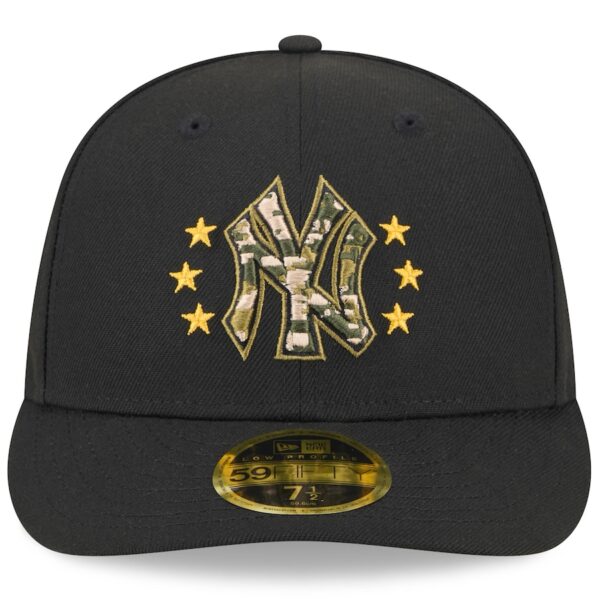 NEW YORK YANKEES NEW ERA BLACK 2024 ARMED FORCES DAY LOW PROFILE 59FIFTY FITTED HAT - Imagen 2