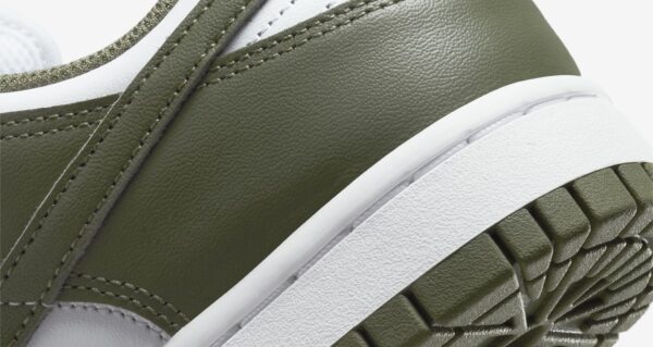 NIKE DUNK LOW MEDIUM OLIVE - Imagen 8