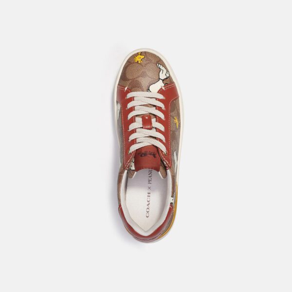 COACH X PEANUTS CLIP LOW TOP SNEAKER IN SIGNATURE CANVAS WITH SNOOPY WOODSTOCK PRINT - Imagen 3